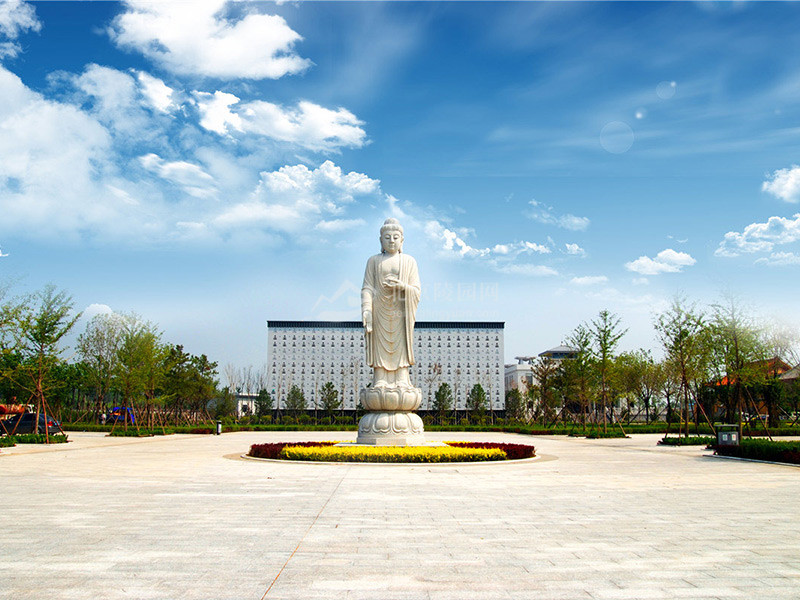 玉佛寺寝宫外景