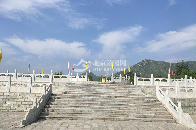 皇家龙山陵园天坛